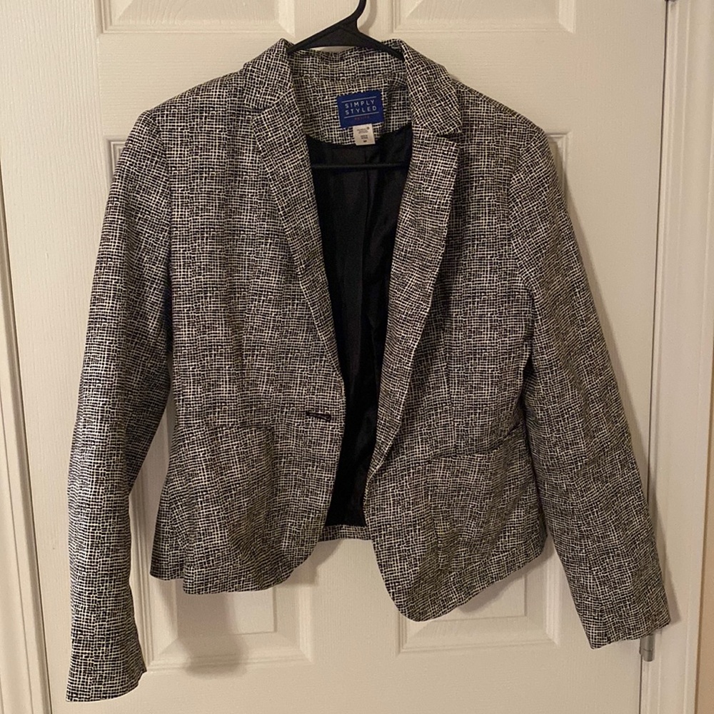 Simply Styled Blazer